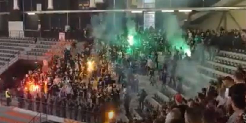 ВИДЕО: Факели летаат на сите страни, снимки од инцидентот во СЦ „Јане Сандански“