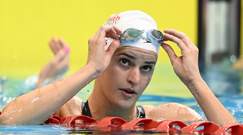 Австралиската пливачка МекКион постави нов светски рекорд на 200 метри грбно