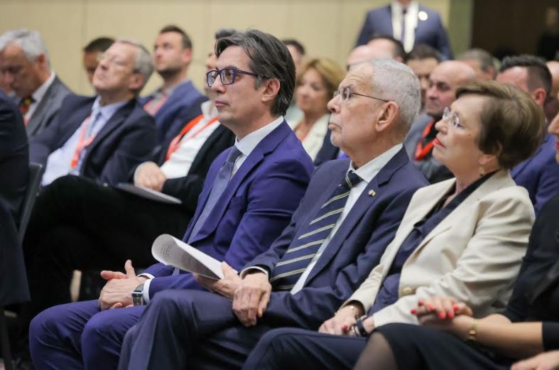 Пендаровски и Ван дер Белен се обратија на Македонско-австрискиот економски форум