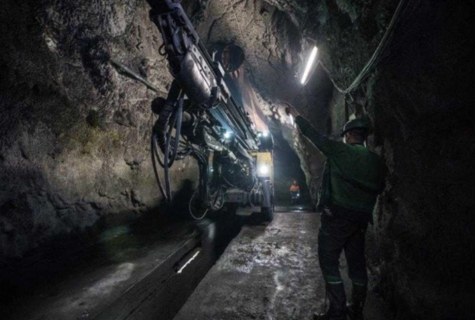 Тројца рудари затрупани во рудник во Шпанија