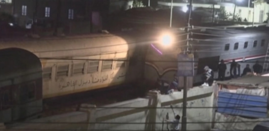 Две лица загинаа, 16 се повредени во железничка несреќа во Египет