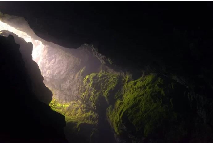 Шпанска спортистка која помина година и половина во пештера под земја, конечно излезе