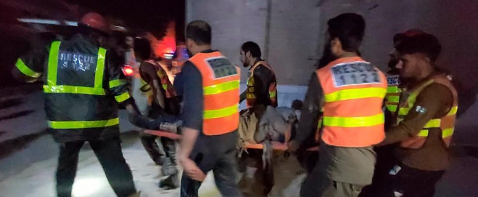 Најмалку 12 загинати во експлозија во антитерористички оддел на полицијата во Пакистан