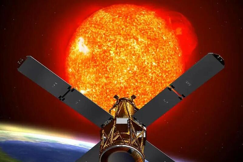 Сателитот RHESSI на НАСА изгоре над Сахара
