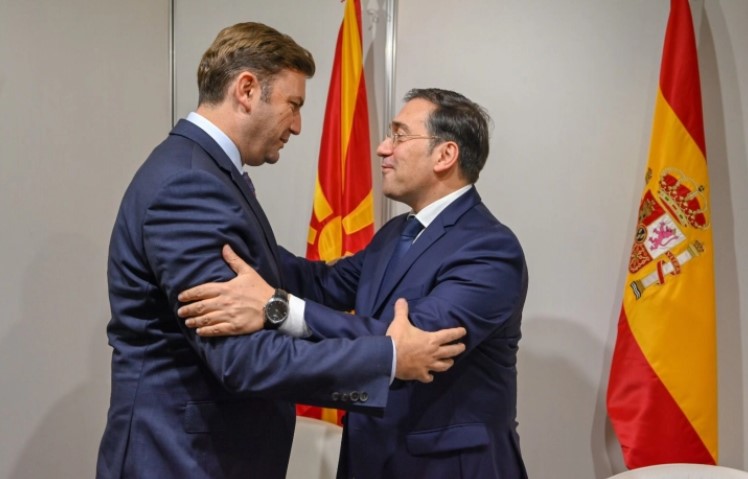 Шефот на шпанската дипломатија Албарес утре во Скопје