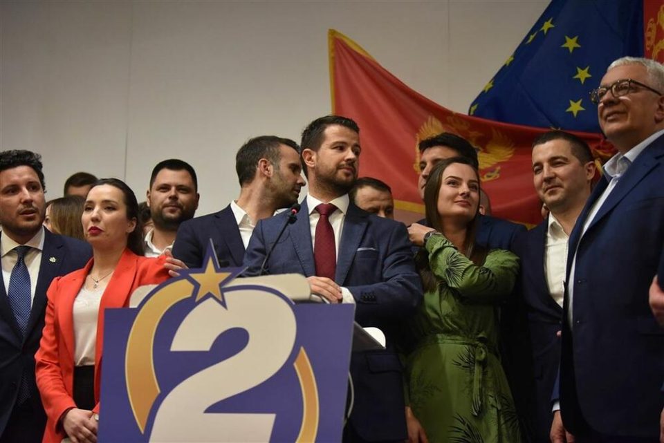 Црногорскиот претседател Милатовиќ во посета на Србија