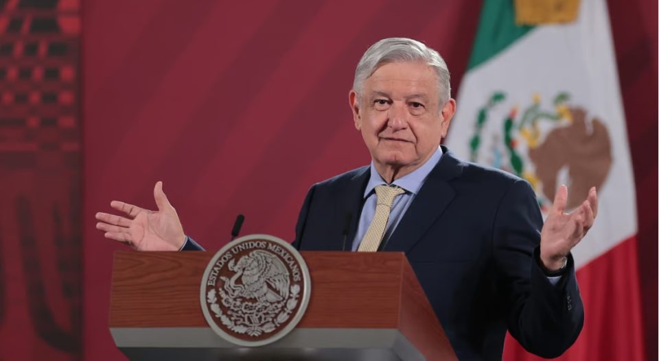 Претседателот на Мексико накусо изгуби свест поради Ковид
