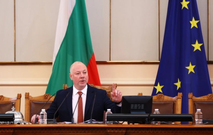 Росен Желјазков избран за претседател на новиот бугарски Парламент