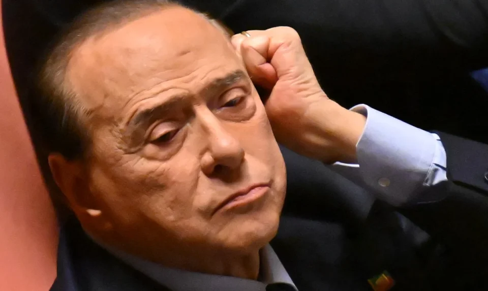 Берлускони e хоспитализиран