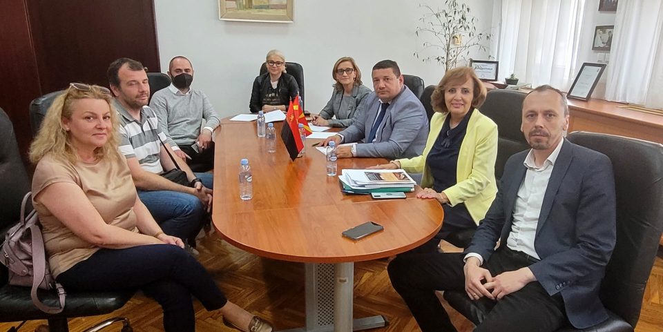 Пратеничката група на ВМРО-ДПМНЕ вчера се сретна со претставници на Асоцијацијата за цистична фиброза, а Владата се уште нема набавено лек за сите пациенти