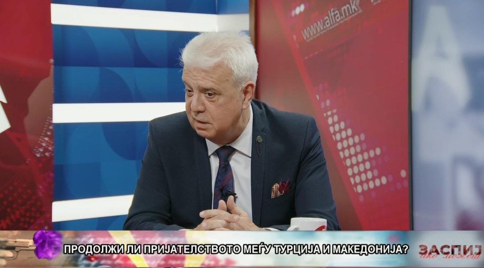 Ќахил за власта: Што очекувате од овие луѓе на кои прво вработување им е министер, а од легално образование има само забавиште завршено, како очекувате вие да ги брани интересите на Македонија