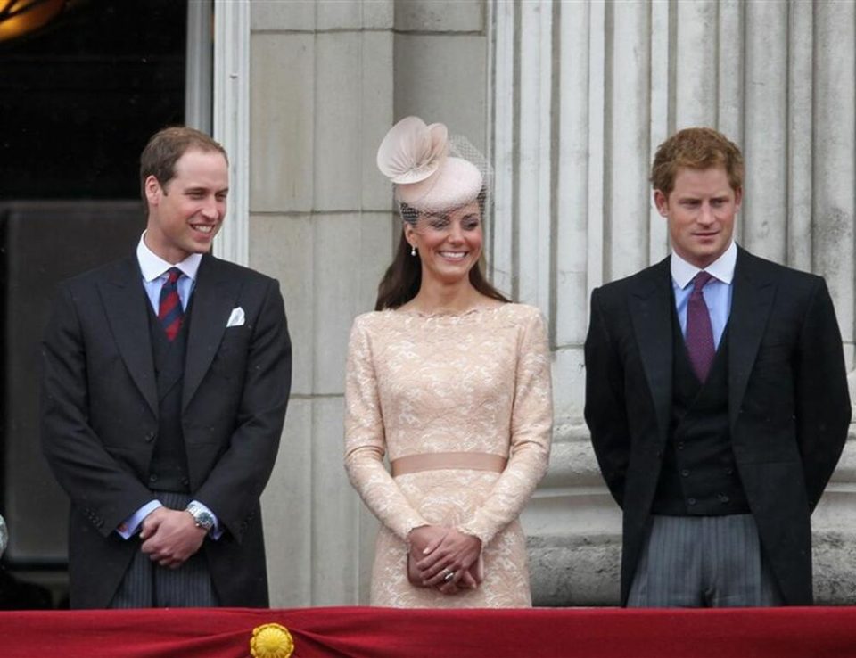 Што сакаат принцот Вилијам и Кејт Мидлтон од Хари? Пријател на идниот крал откри што носи иднината на кралското семејство