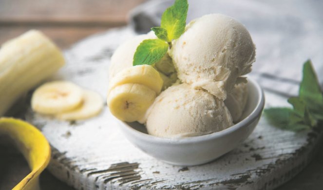 Сладолед од кокос и банана: Убаво ледено уживање