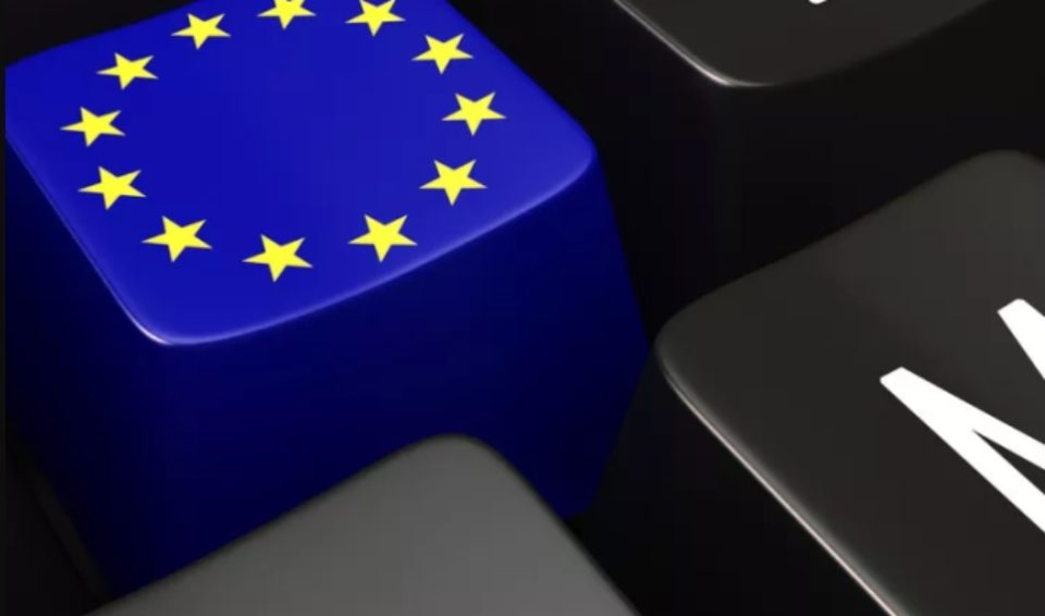 Мицкоски: Ја повикувам канцеларијата на ЕУ и амбасадите на земјите членки да се произнесат, владата на ДУИ и СДСМ ги поднесе законските измени за коридорите со европско знаменце