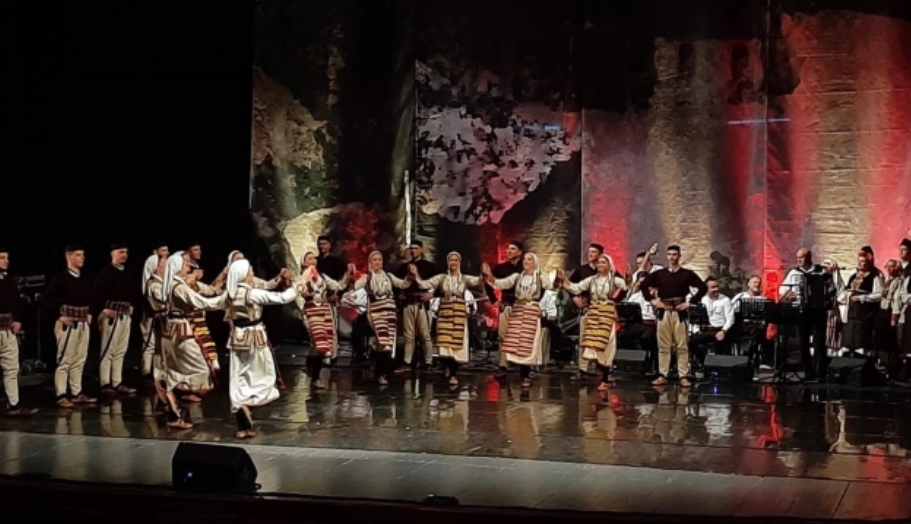 Ансамблот „Танец“ гостува во Тетово