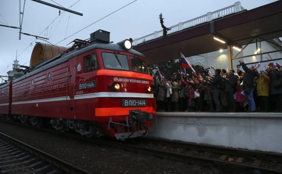 Воз што превезувал жито излета од шините, сообраќајот во Крим во прекин