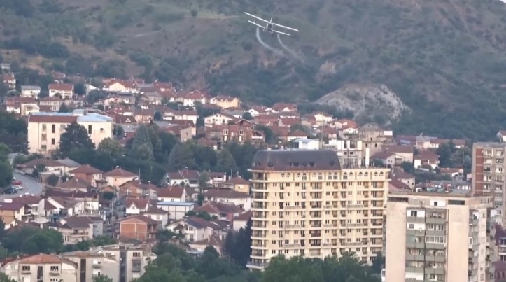 Во Штип и Карбинци авионско прскање против комарци