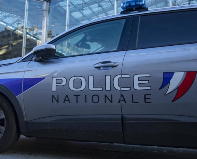Француската влада најави распоредување оклопни возила на жандармеријата за да спречи немири