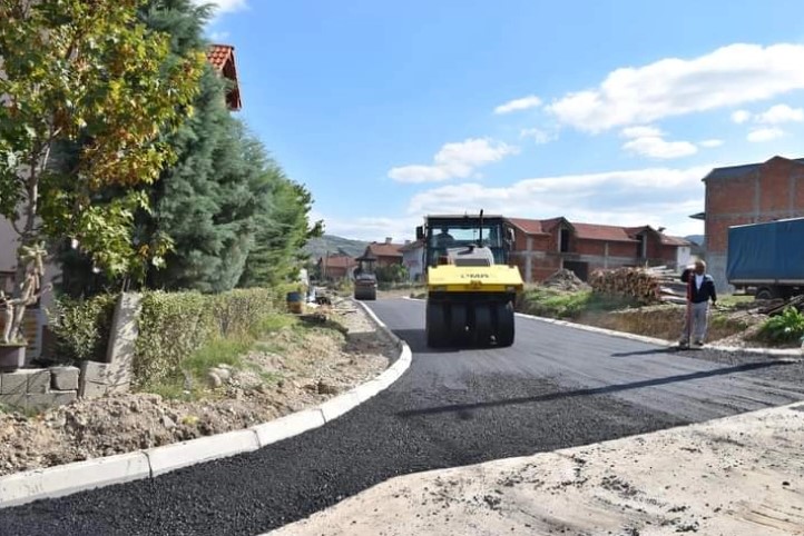 Јавни претпријатија ќе ги санираат улиците и патиштата во Делчево и Крива Паланка кои беа оштетени од поплавите