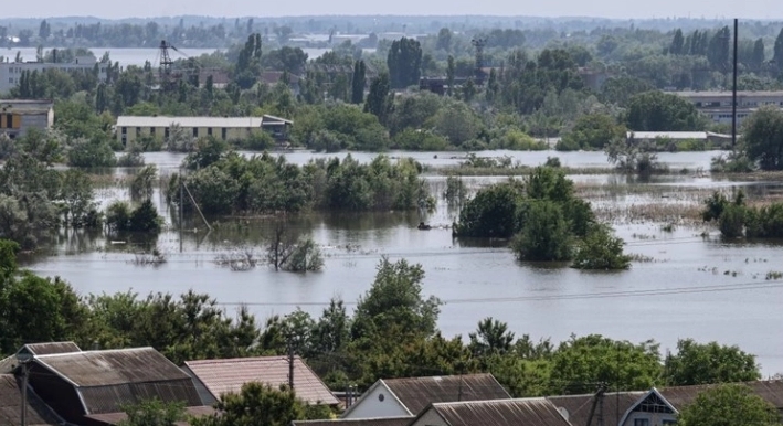 Русија ја одби помошта од ОН, бројот на жртвите од поплавите по саботажа на браната се зголемува