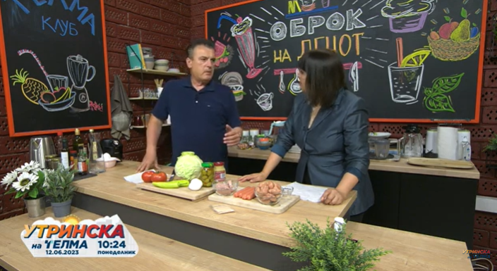 Специјалитет на новинарот Антонио Димитриевски кој ќе го направат сите родители за нивните деца – еве што приготви во емисијата „Оброк на денот“ (ВИДЕО)