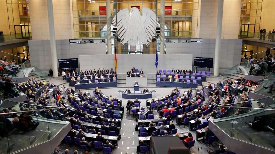 Митева: Ја поздравуваме Резолуцијата на Бундестагот, потребно е таква и во Европскиот Совет и сите 27 членки