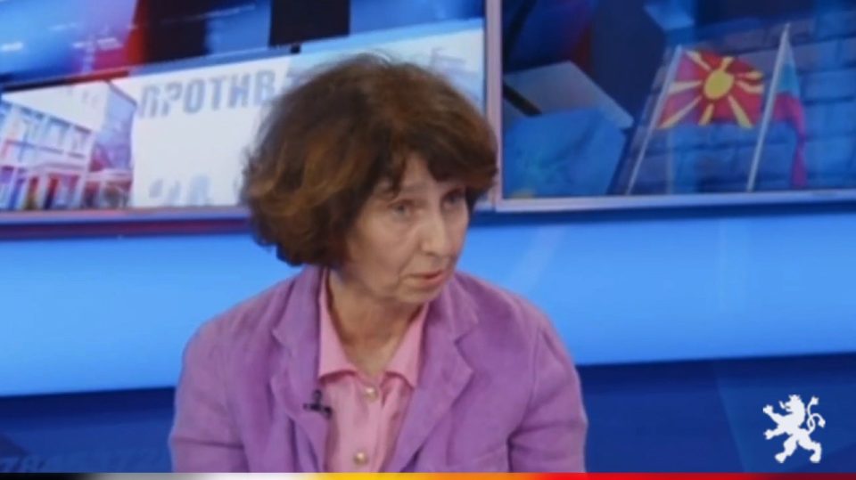 Силјановска Давкова: Претставниците во работната група за уставни измени не се таму за да дебатираат со аргументи, туку само да аминуваат