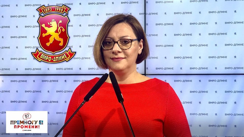Димитриеска Кочоска: Ковачевски да одговори без лаги и спинови, кој од двата предлози го прифаќаат, и двата предлози ја забрзуваат интеграцијата и го зачувуваат достоинството на државата