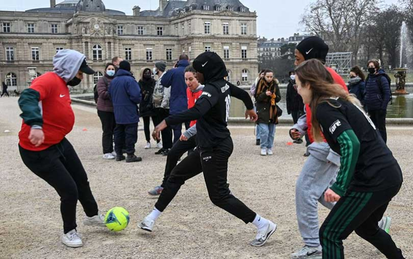 Францускиот врховен суд ја потврди забраната на носење хиџаб на натпревари