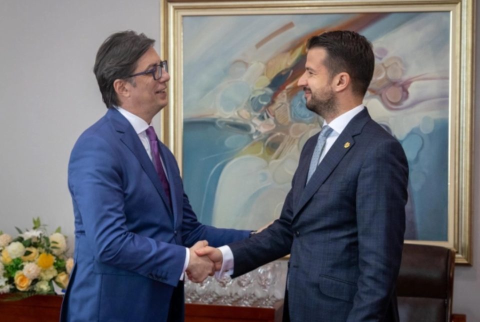 Средба на Пендаровски со црногорскиот претседател Јаков Милатовиќ