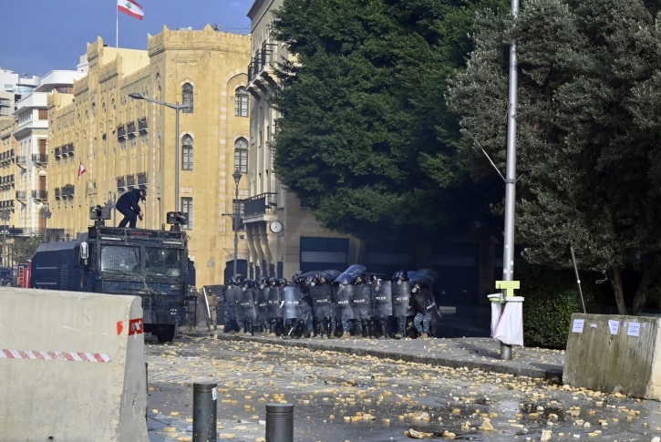 Синот Гадафи префрлен во болница во Либан во „критична состојба“