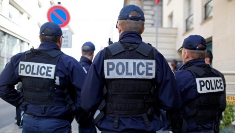 Француската полиција уапси над 700 лица во нередите низ целата земја