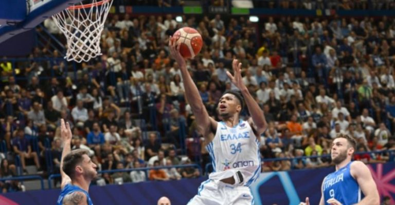 Адетокумбо се најде на поширокоит список на грчката кошаркарска репрезентација за СП