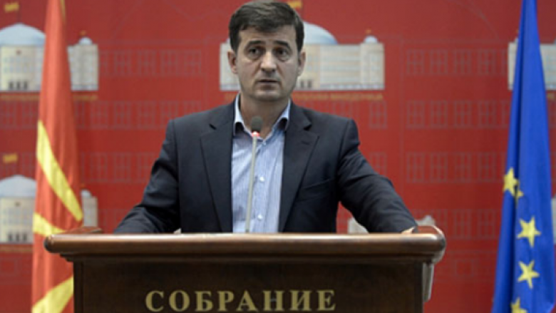 Фрчат оставки: Пратеник во македонското собрание поднесе оставка
