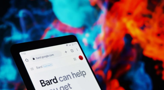 Четботот Google Bard почна да зборува
