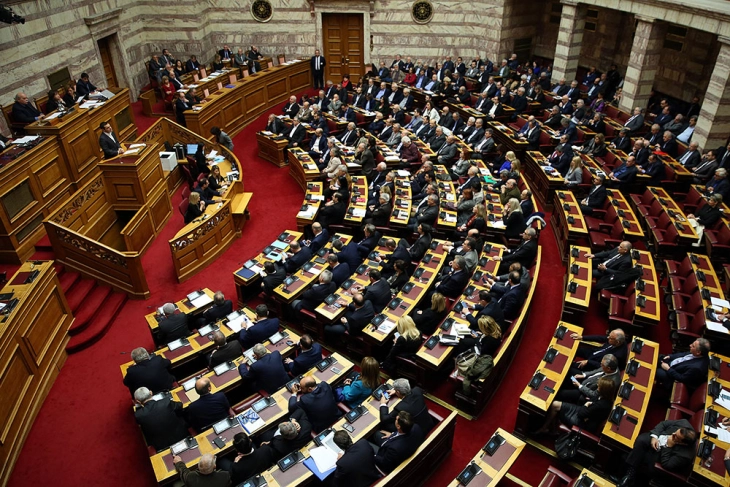 Свечена заклетва на новите пратеници во грчкиот Парламент