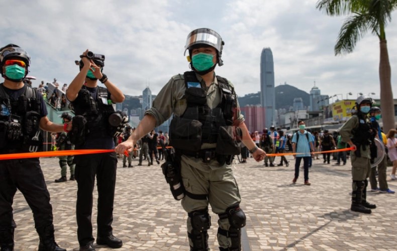 Лидерот на Хонг Конг се закани дека активистите кои побегнале на Запад ќе бидат прогонувани доживотно