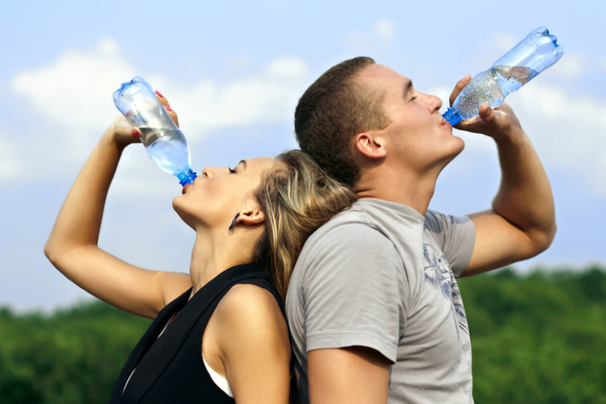 Експертите откриваат дали треба да пиете вода додека вежбате?
