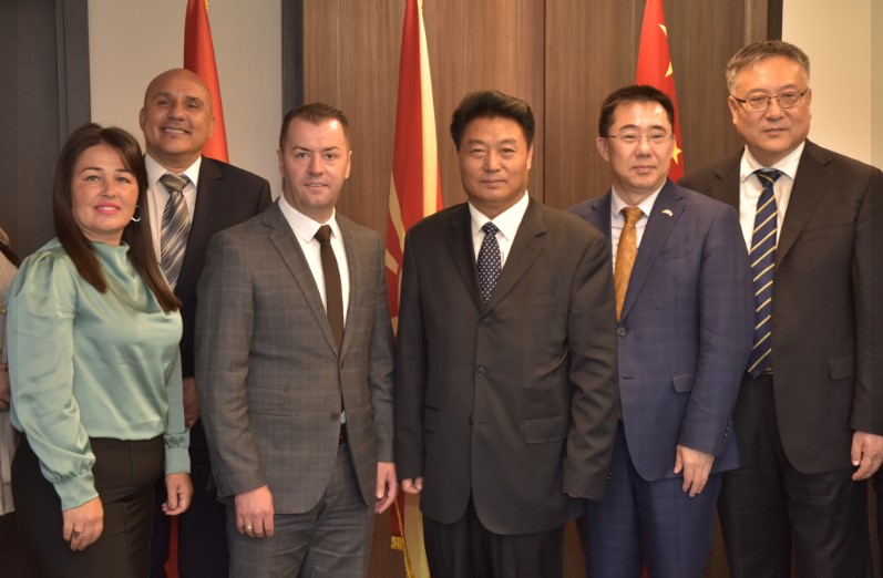 Делегација од Кина на средба со градоначалникот на Гази Баба