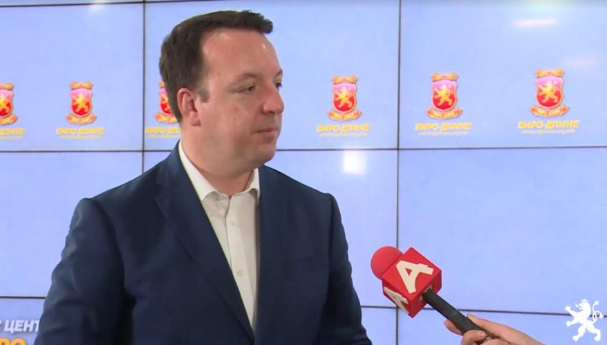 Николоски: Ниту еден пратеник на ВМРО-ДПМНЕ и коалицијата не гласаше за предлогот за уставни измени на собраниската комисија, бараме предлогот веднаш да се стави на пленарна седница – ја почитуваме народната волја