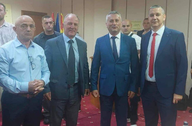 Сајкоски на четвртиот конгрес на единствената македонска партија во Албанија: Даваме безрезервна поддршка на Македонците во соседството