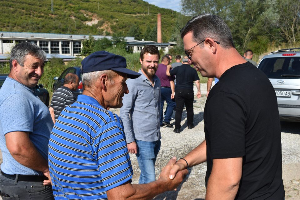 Трипуновски: Апелирам Ковачевски и Николовски да ги засукаат ракавите и да ги постават македонските земјоделци на врвот во приоритетите и да се фатат за работа