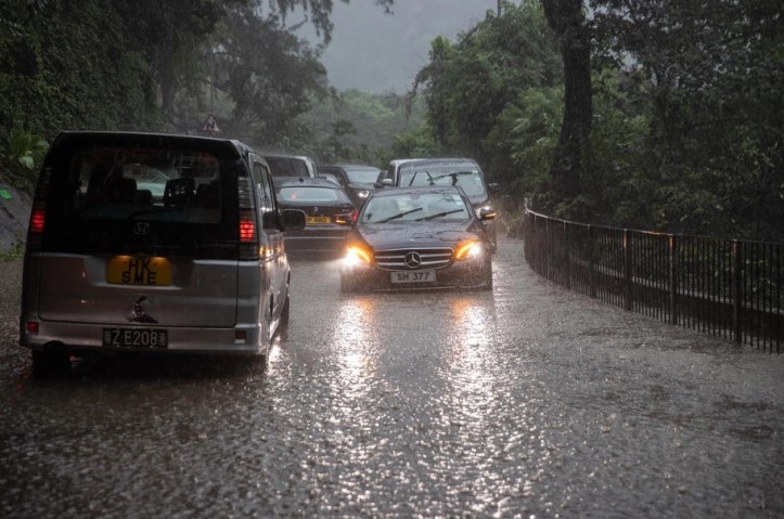 Во Кина со недели врне пороен дожд: Можни се геолошки катастрофи