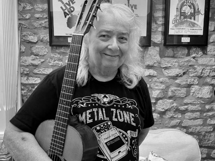 Почина гитаристот на Whitesnake