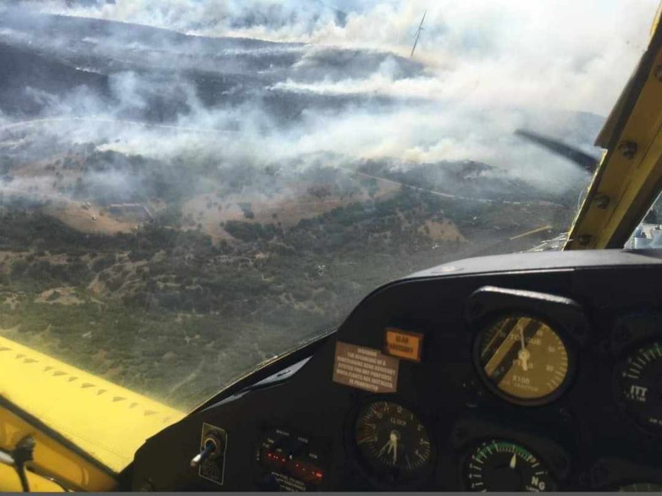 Пожарот кај Богданци се засили, активиран и хеликоптер на МВР