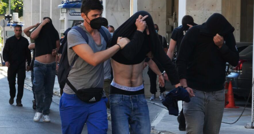Грците жестоко ги дочекаа БББ пред Судот: Убијци, фашисти