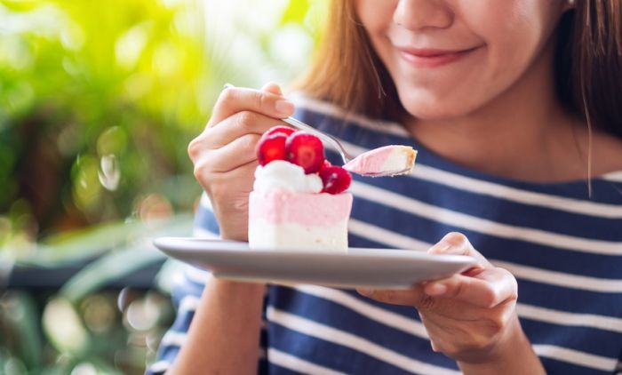 Диета со слатки или брза храна? Експертите објаснуваат зошто таа може да биде корисна