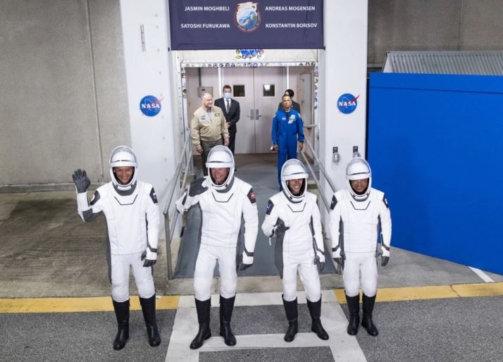 Вселенското летало на „Спејс Икс“ со четворица астронаути полета за Меѓународната вселенска агенција