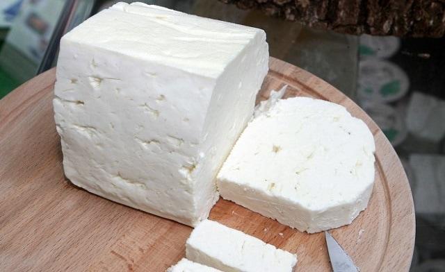 Цената на домашното сирење ќе се зголеми за 30 отсто