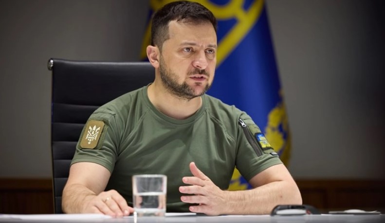 Зеленски ја продолжи вонредната состојба и општата мобилизација, ги разреши воените комитети